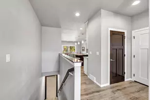 3347 Largo Ridge Dr, Green Bay, WI 54311 - Photo 5