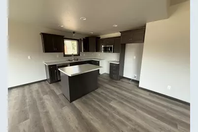 1015 Constellation Way, Marinette, WI 54143 - Photo 3