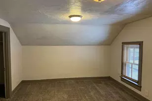 1400 Knapp St, Oshkosh, WI 54902 - Photo 9