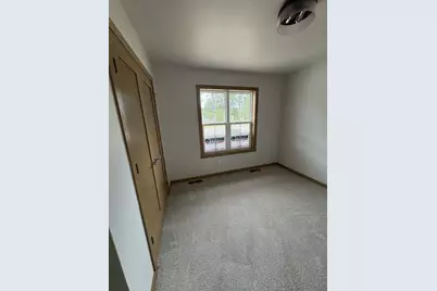 925 Constellation Way, Marinette, WI 54143 - Photo 9