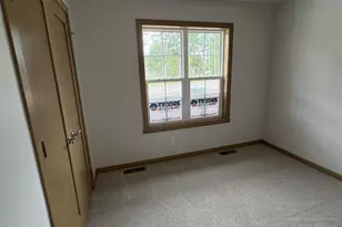 925 Constellation Way, Marinette, WI 54143 - Photo 9