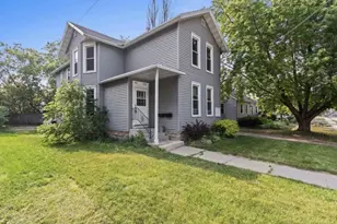 735 Jackson St, Oshkosh, WI 54901 - Photo 3