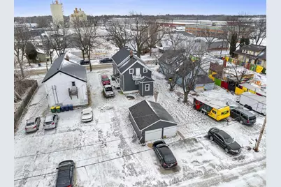 1322 S Broadway, Green Bay, WI 54304 - Photo 9