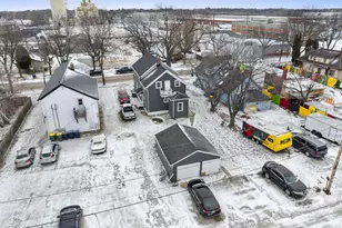 1322 S Broadway, Green Bay, WI 54304 - Photo 9