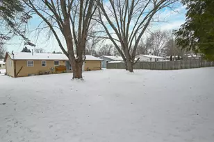 441 Menlo Park Rd, Green Bay, WI 54302 - Photo 25