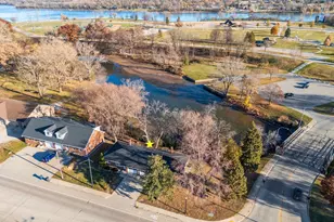 2871 S Broadway, Green Bay, WI 54304 - Photo 3