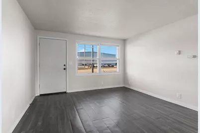 2871 S Broadway, Green Bay, WI 54304 - Photo 13