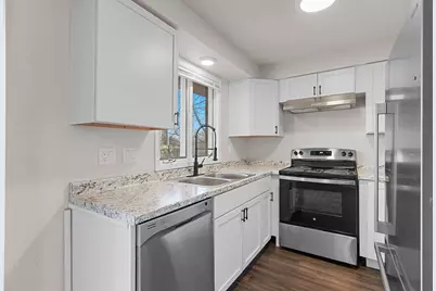 2871 S Broadway, Green Bay, WI 54304 - Photo 15