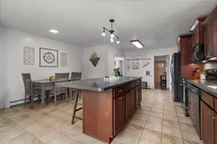 719 W 8th Ave, Oshkosh, WI 54902 - Photo 5