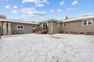 719 W 8th Ave, Oshkosh, WI 54902 - Photo 37