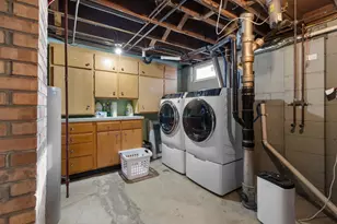 719 W 8th Ave, Oshkosh, WI 54902 - Photo 27