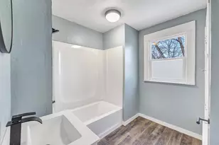 719 N Ashland Ave, Green Bay, WI 54303 - Photo 13