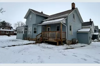 402 W 14th Avenue, Oshkosh, WI 54902 - Photo 3