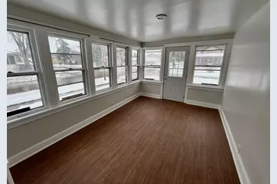 402 W 14th Avenue, Oshkosh, WI 54902 - Photo 5