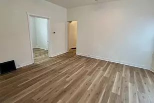 402 W 14th Ave, Oshkosh, WI 54902 - Photo 7