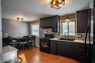 1127 Cardinal Ln, Howard, WI 54313 - Photo 7