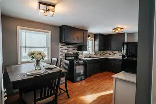 1127 Cardinal Ln, Howard, WI 54313 - Photo 5