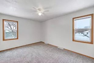 1926 River Hill Ct, Suamico, WI 54313 - Photo 11