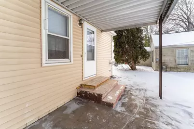 1327 Monroe Street, Oshkosh, WI 54901 - Photo 17