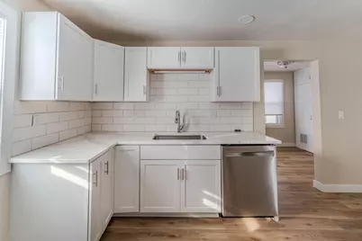 1327 Monroe Street, Oshkosh, WI 54901 - Photo 7