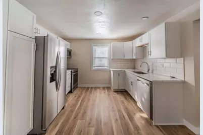 1327 Monroe Street, Oshkosh, WI 54901 - Photo 5