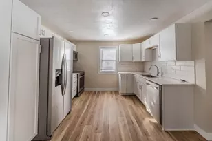 1327 Monroe St, Oshkosh, WI 54901 - Photo 5