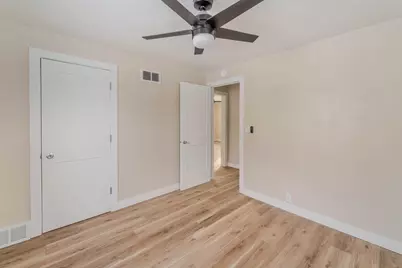 1327 Monroe Street, Oshkosh, WI 54901 - Photo 15