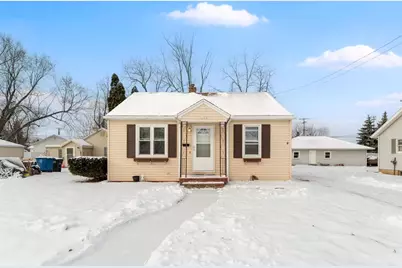 1327 Monroe Street, Oshkosh, WI 54901 - Photo 1
