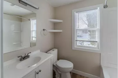 1327 Monroe Street, Oshkosh, WI 54901 - Photo 11