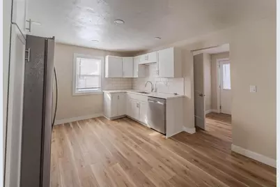 1327 Monroe Street, Oshkosh, WI 54901 - Photo 3