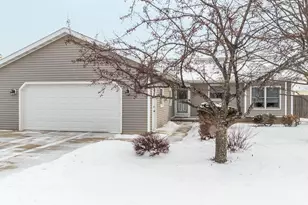 1253 Meadowview Dr, Menasha, WI 54952 - Photo 1