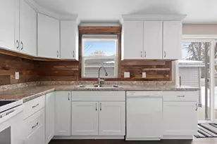 505 Bluebird Ln, Green Bay, WI 54303 - Photo 25