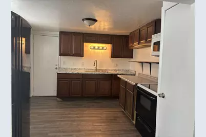 1028 Stuart Street, Green Bay, WI 54301 - Photo 5