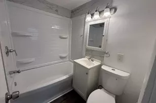 1028 Stuart St, Green Bay, WI 54301 - Photo 11