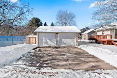 1717 Daggett Street, Marinette, WI 54143 - Photo 3
