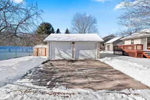 1717 Daggett St, Marinette, WI 54143 - Photo 3