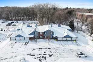 2945 Mossy Oak Cir, Green Bay, WI 54311 - Photo 3