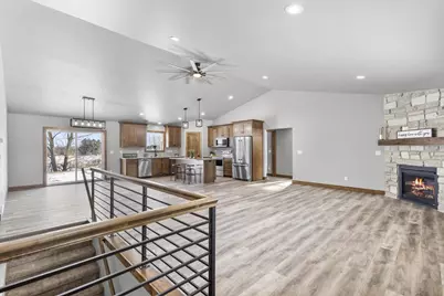 3382 Largo Ridge Court, Green Bay, WI 54311 - Photo 3