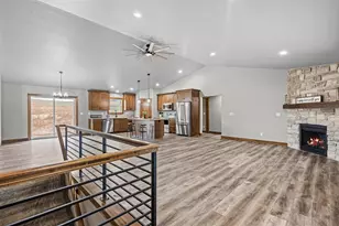 3382 Largo Ridge Ct, Green Bay, WI 54311 - Photo 7