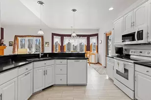 2875 Bristol Mountain Trail, Green Bay, WI 54313 - Photo 5