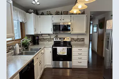 828 Pleasant Way, Seymour, WI 54165 - Photo 11
