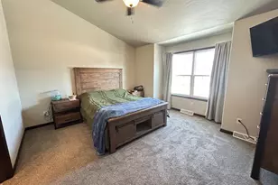 432 S Country Ln, Fond du Lac, WI 54937 - Photo 15