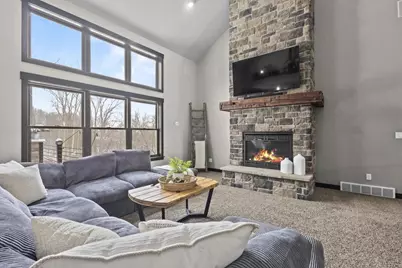 4982 Potters Crossing, Pulaski, WI 54162 - Photo 5