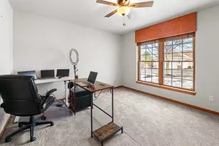 N96W14141 Knollcrest Cir, Germantown, WI 53022 - Photo 15