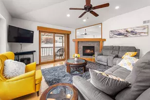 N96W14141 Knollcrest Cir, Germantown, WI 53022 - Photo 3