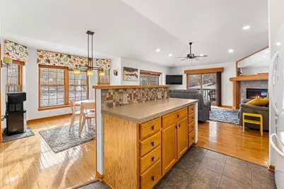 N96W14141 Knollcrest Circle, Germantown, WI 53022 - Photo 7