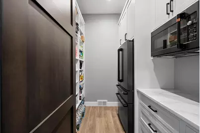 2011 Labyrinth Lane, De Pere, WI 54115 - Photo 21