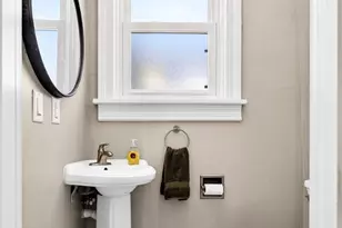 403 Pine St, Neenah, WI 54956 - Photo 21