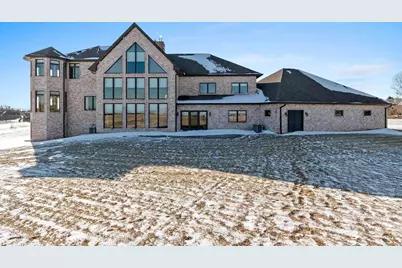 2315 Silveridge Drive, Manitowoc, WI 54220 - Photo 3