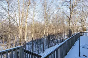 421 Fawnwood Ct, Wrightstown, WI 54180 - Photo 3